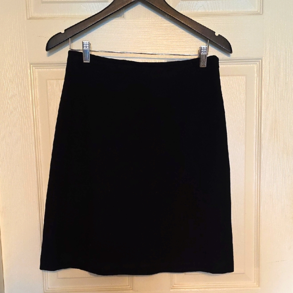 Prada Black Wool  A-Line‎ Knee-Length Skirt